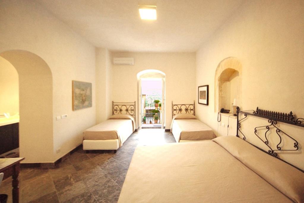 Hotel Dell'Orologio Рагуза Номер фото